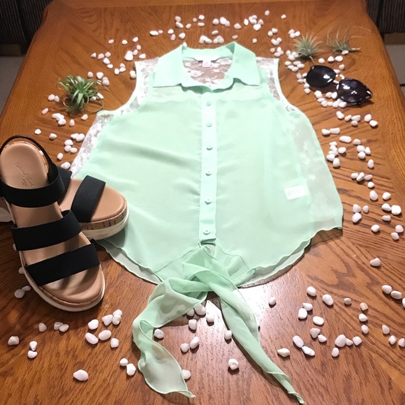 Candie’s Sheer & Lace Button Up Tie Front Sz XS - Picture 9 of 10